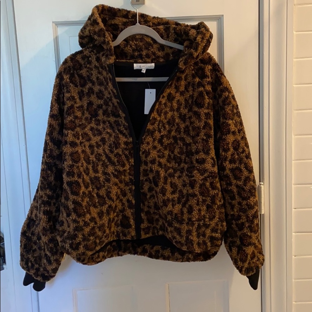 Lou & Grey cozy leopard teddy jacket